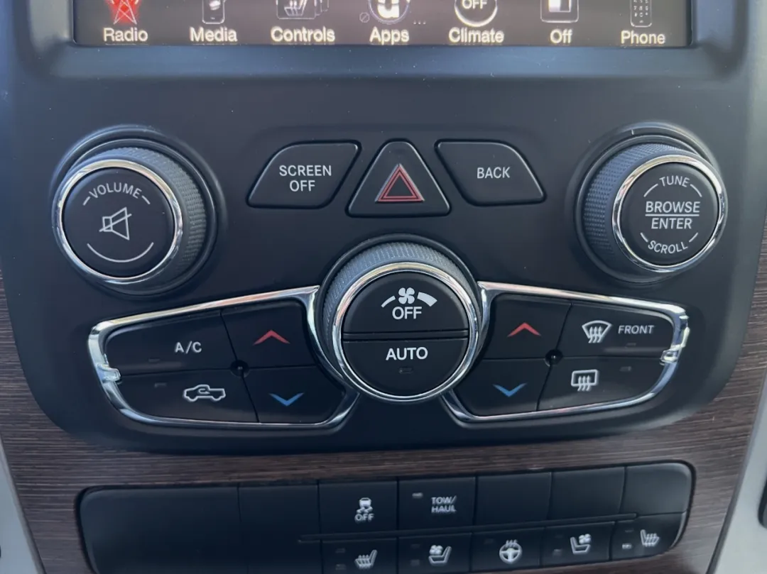 2015 Ram 1500 - 1C6RR7NT1FS598404 - Image #30
