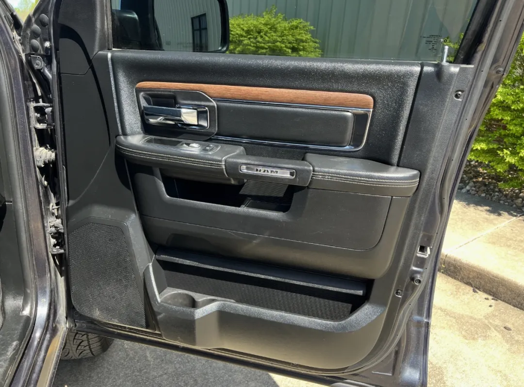 2015 Ram 1500 - 1C6RR7NT1FS598404 - Image #19