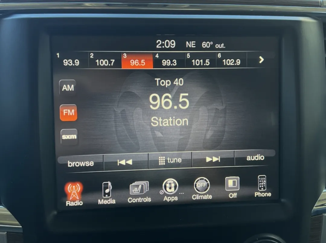 2015 Ram 1500 - 1C6RR7NT1FS598404 - Image #29