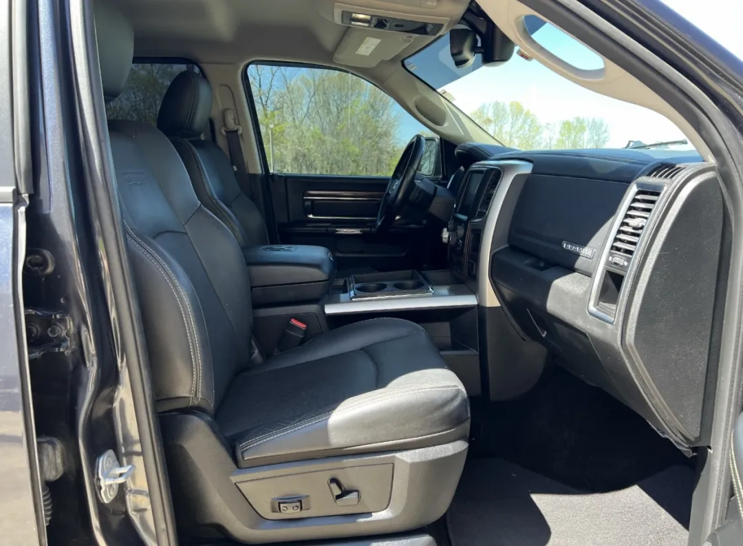 2015 Ram 1500 - 1C6RR7NT1FS598404 - Image #20