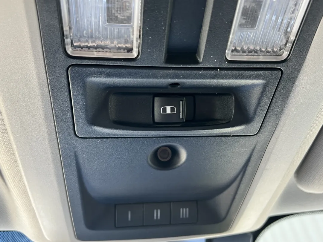 2015 Ram 1500 - 1C6RR7NT1FS598404 - Image #33