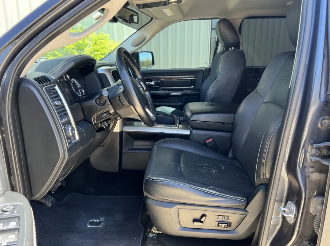 2015 Ram 1500 - 1C6RR7NT1FS598404 - Image #18