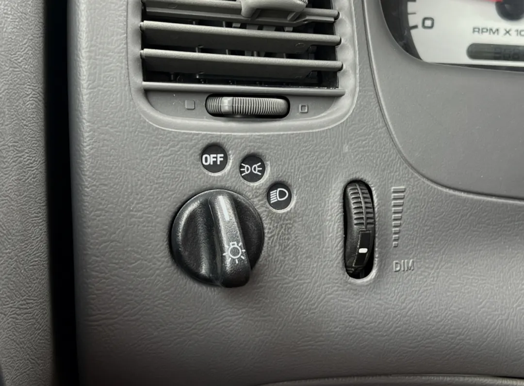 2004 Ford Ranger - 1FTYR11U14TA17782 - Image #25
