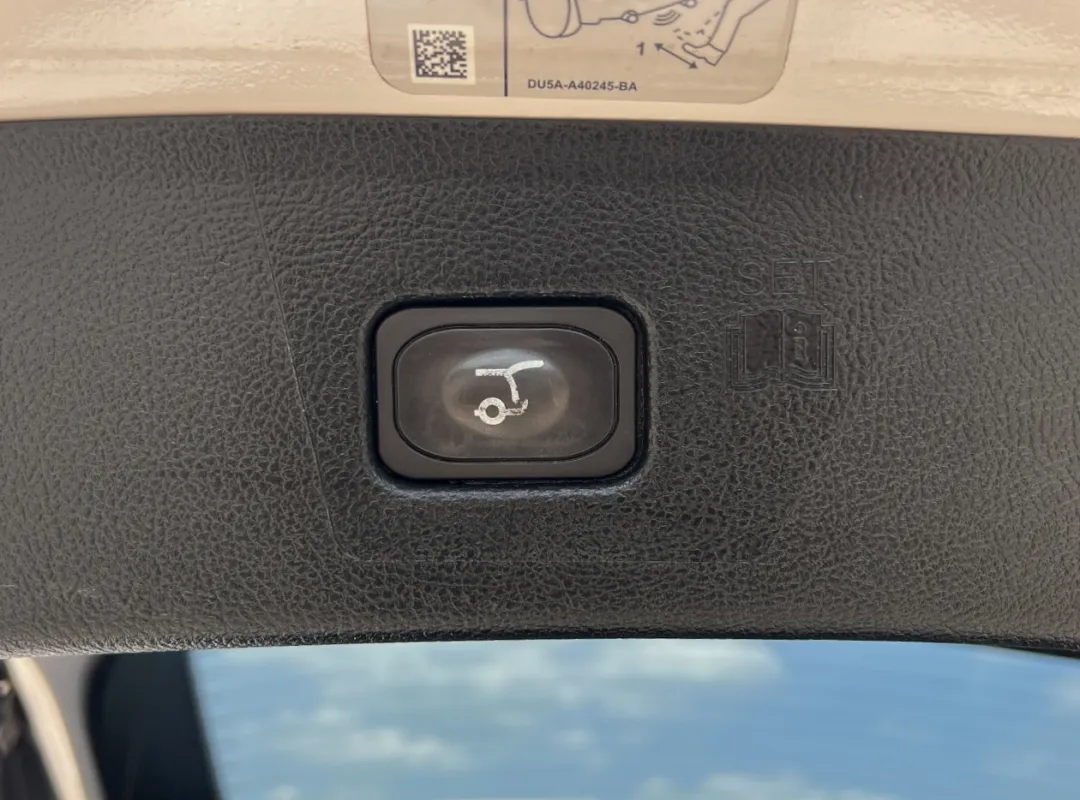 2018 Ford Edge - 2FMPK4J87JBB72557 - Image #24