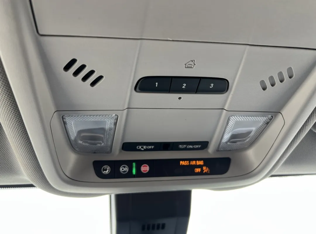 2020 Chevrolet Equinox - 2GNAXTEV6L6189021 - Image #36