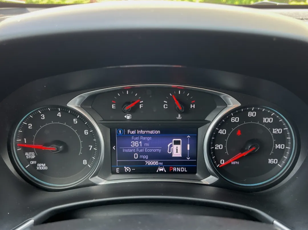 2020 Chevrolet Equinox - 2GNAXTEV6L6189021 - Image #3
