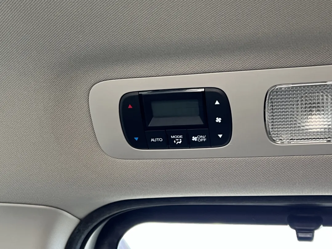 2015 Honda Odyssey - 5FNRL5H63FB049532 - Image #34