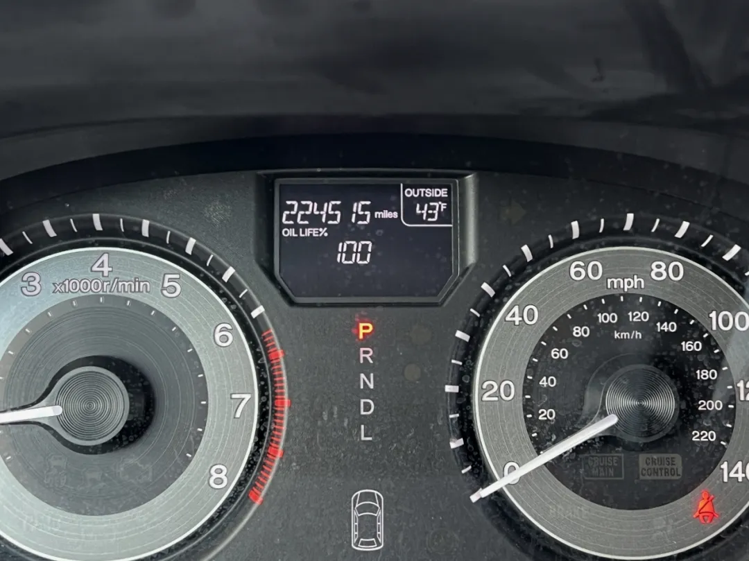 2015 Honda Odyssey - 5FNRL5H63FB049532 - Image #24