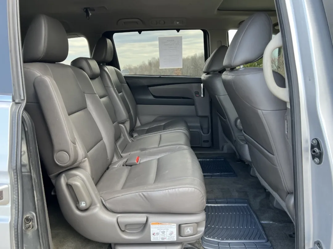 2015 Honda Odyssey - 5FNRL5H63FB049532 - Image #20