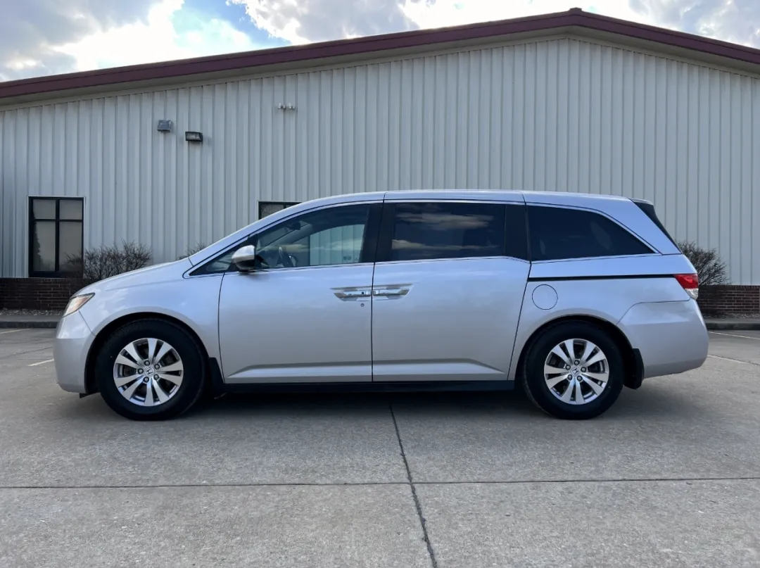 2015 Honda Odyssey - 5FNRL5H63FB049532 - Image #9