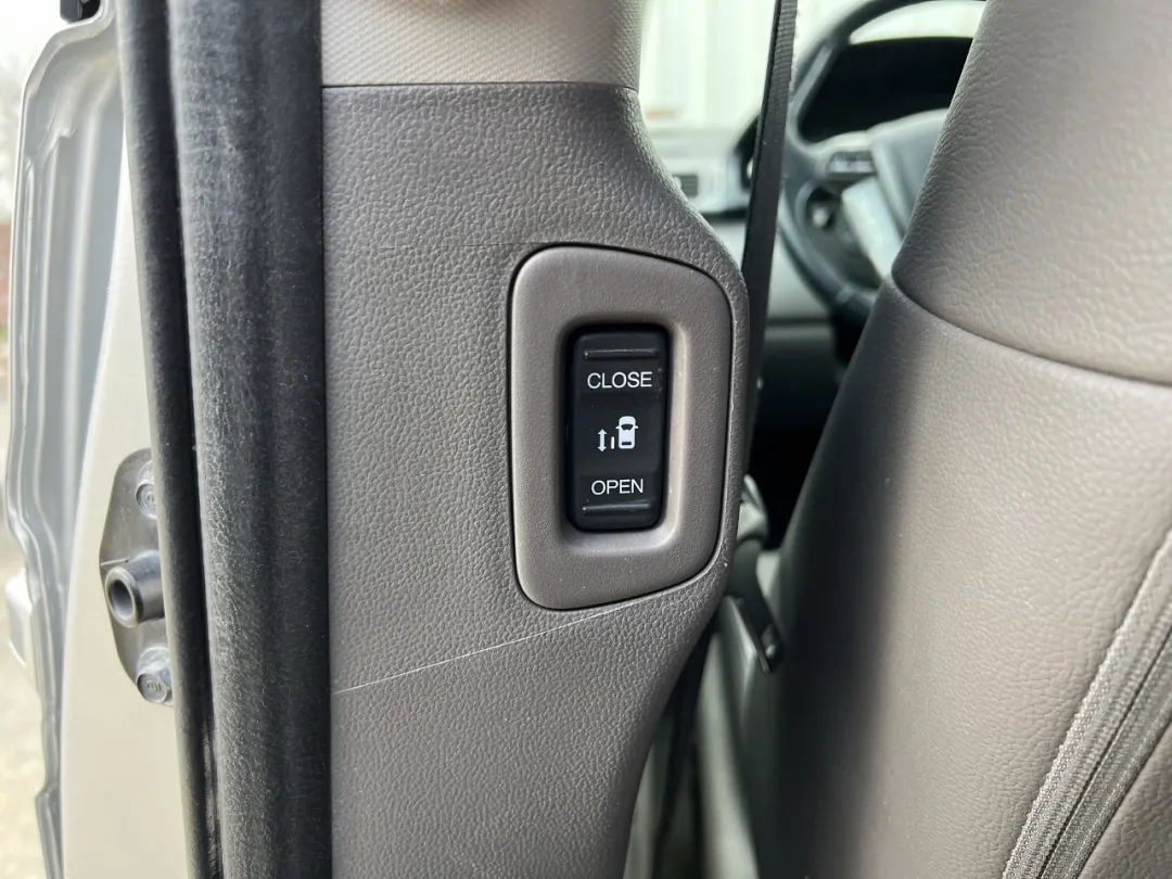 2015 Honda Odyssey - 5FNRL5H63FB049532 - Image #33