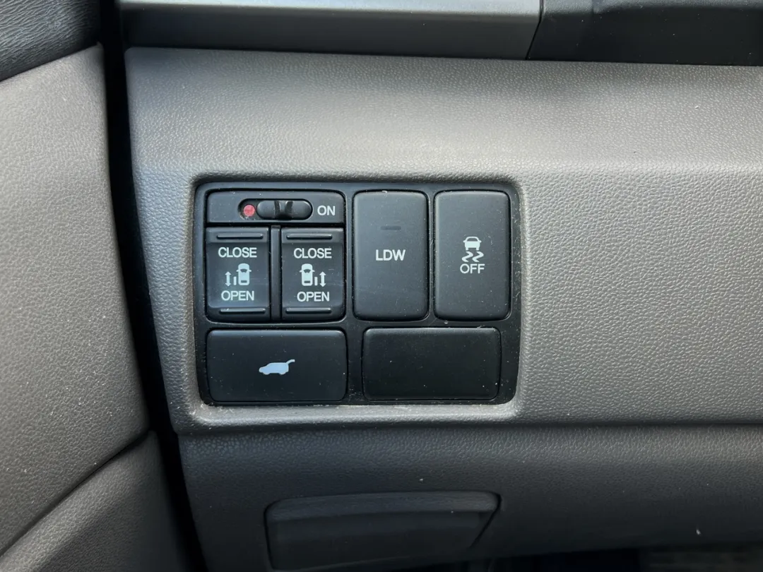 2015 Honda Odyssey - 5FNRL5H63FB049532 - Image #29