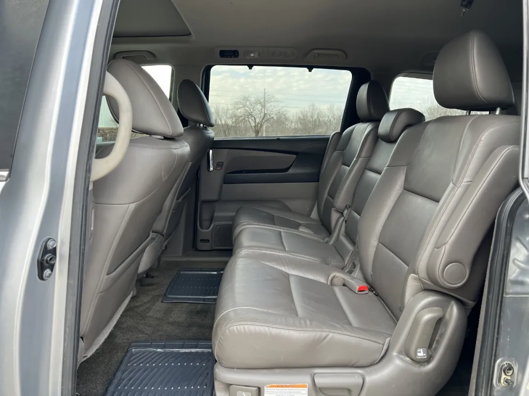 2015 Honda Odyssey - 5FNRL5H63FB049532 - Image #19