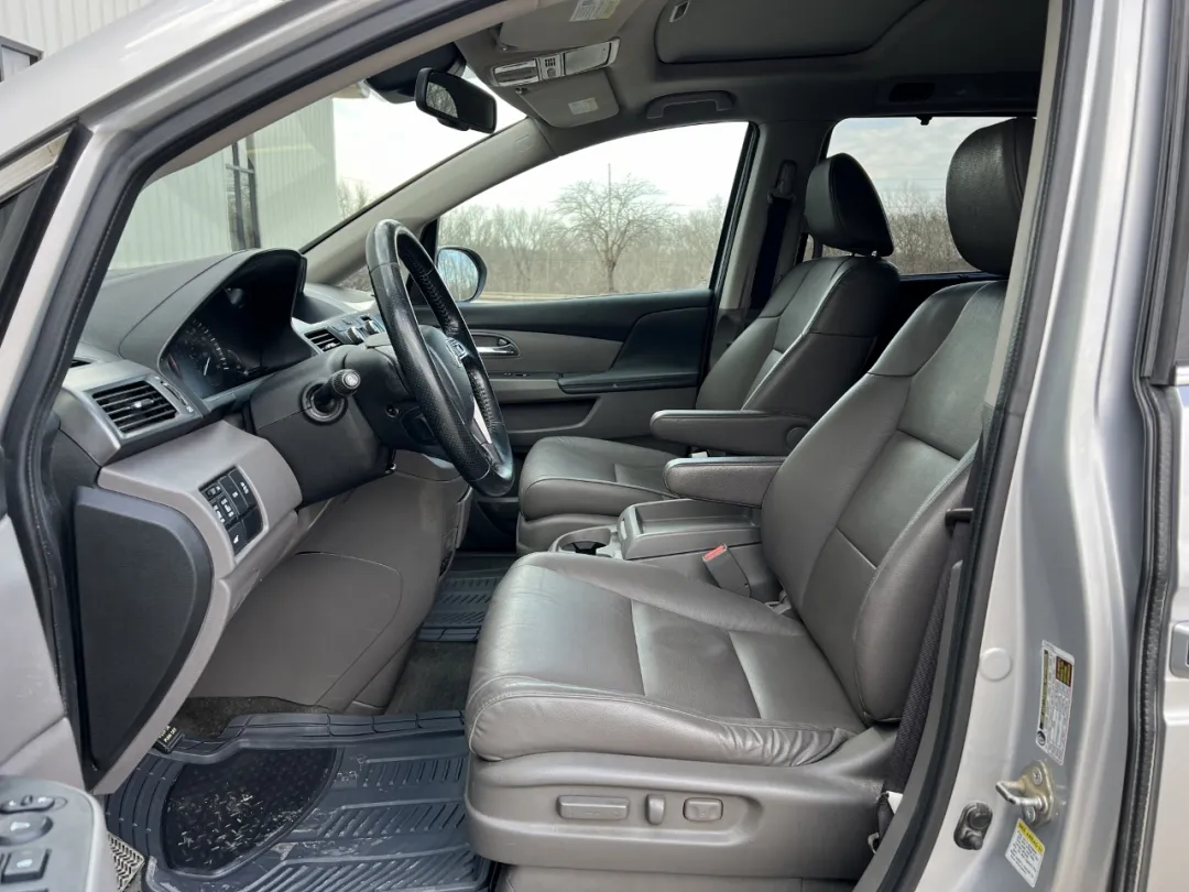 2015 Honda Odyssey - 5FNRL5H63FB049532 - Image #16
