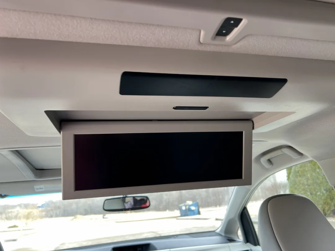 2013 Toyota Sienna - 5TDYK3DC0DS332770 - Image #9