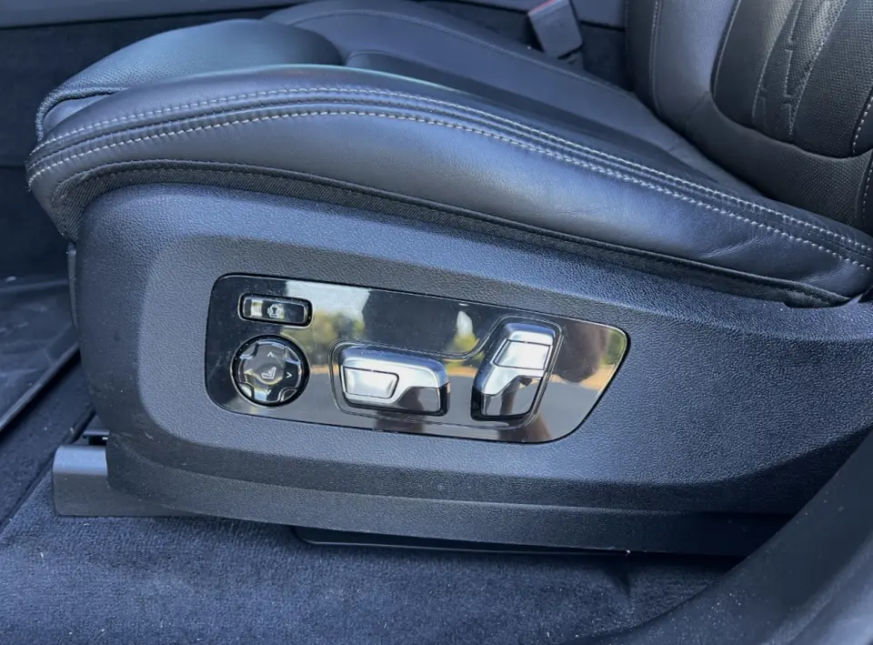 2021 BMW X7 M50i - Photo 8