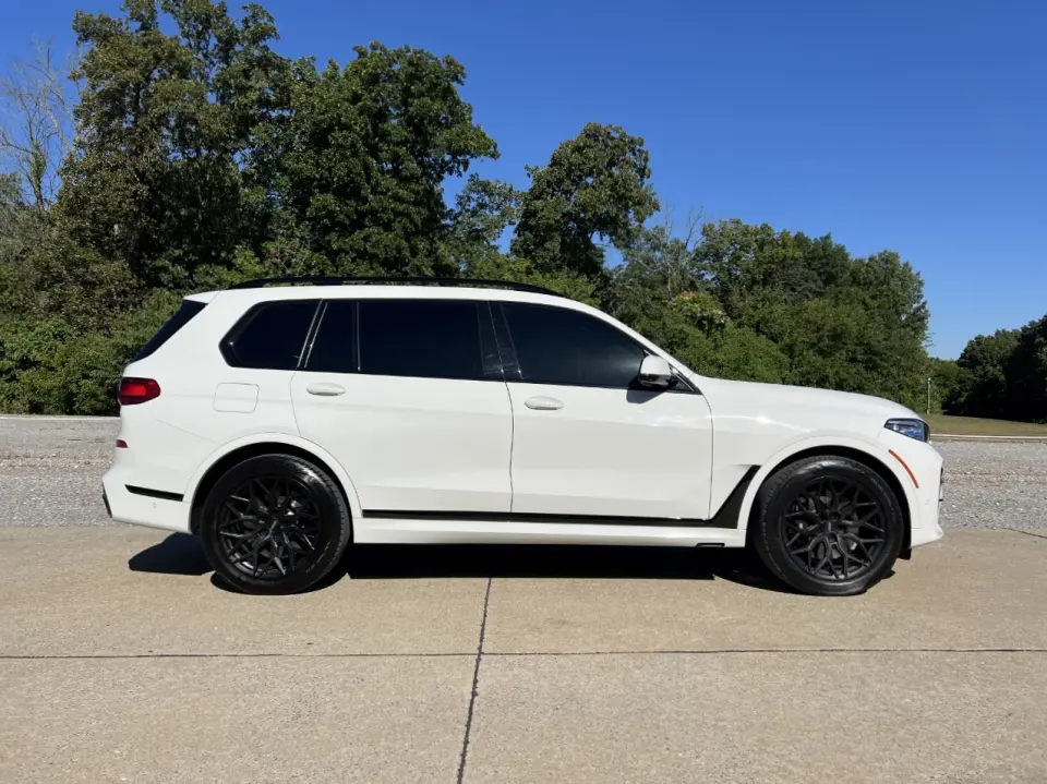 2021 BMW X7 M50i - Photo 12